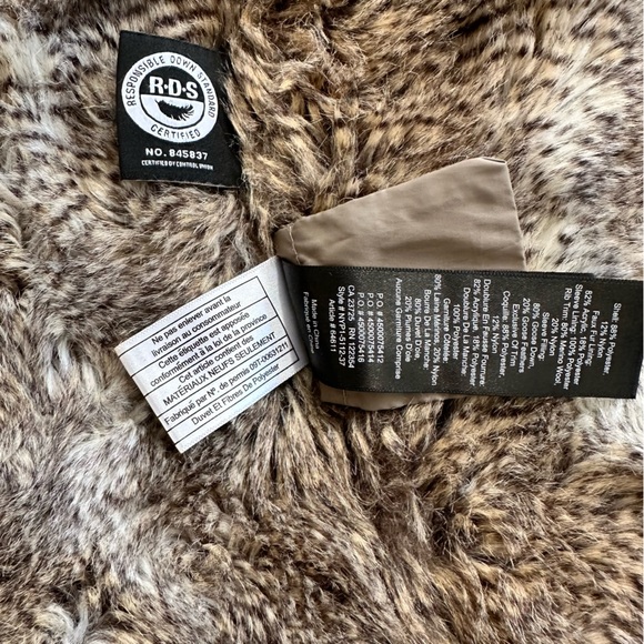 Aritzia Babaton Gray Plush Faux Fur Jacket removable hood XS - Picture 8 of 12